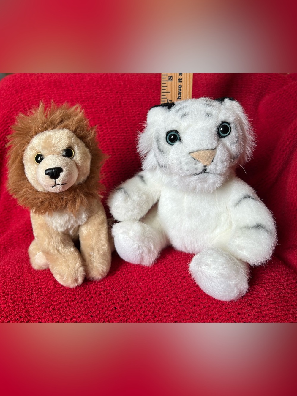 The Petting Zoo Siberian Tiger and African Lion Stuffed Toys Bundle.